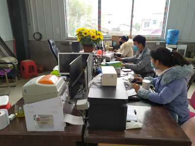 通城關刀 扶貧微工廠，互聯網銷售釋放致富巨能量